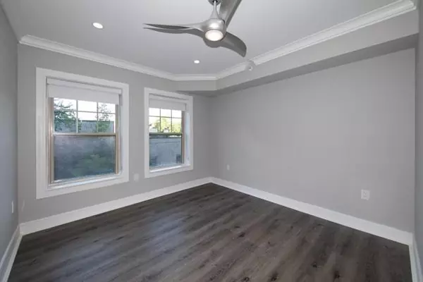 Glen Cove, NY 11542,100 Glen ST #N2308