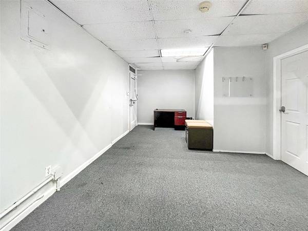 Oceanside, NY 11572,2901 Long Beach RD #5.