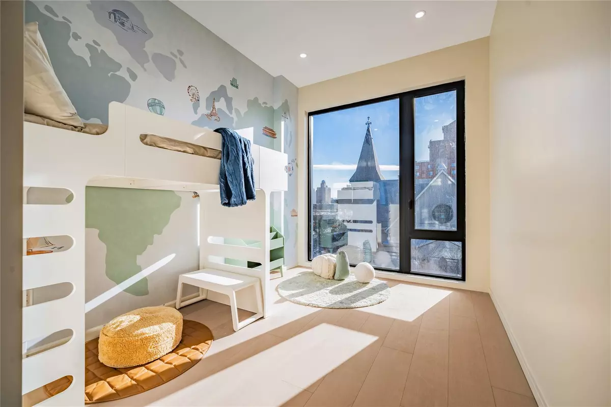 Astoria, NY 11106,31-16 21st ST #5E