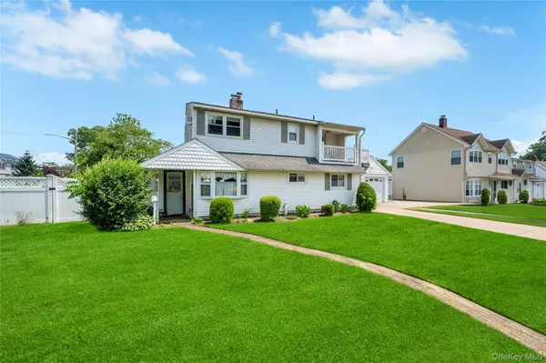 190 Meridian RD, Levittown, NY 11756