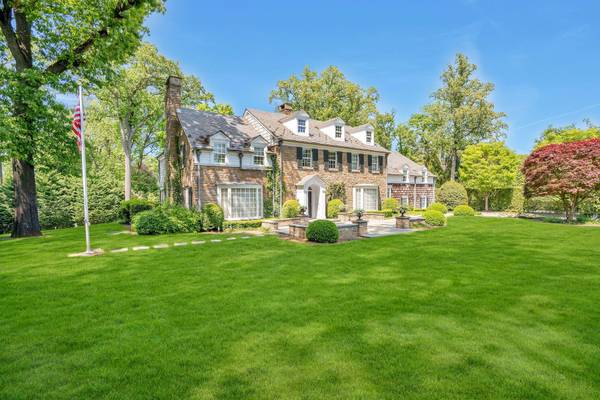 191 Elderfields RD, Manhasset, NY 11030