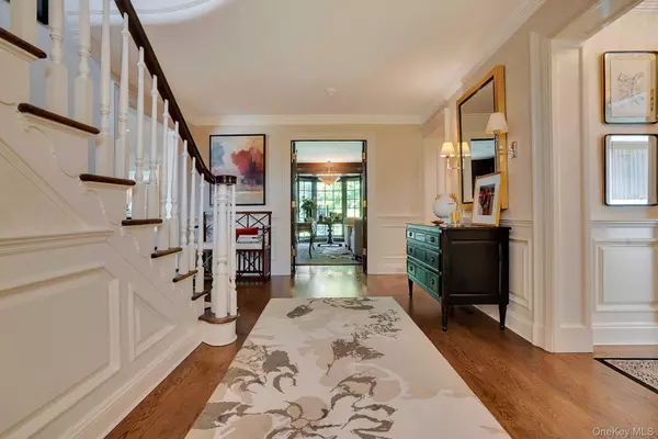 Manhasset, NY 11030,191 Elderfields RD