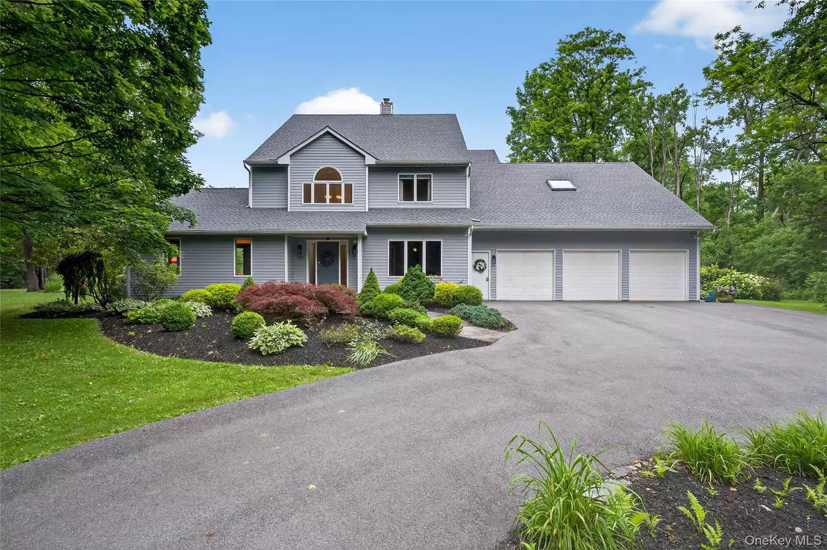 Poughkeepsie, NY 12603,109 Sleight Plass RD
