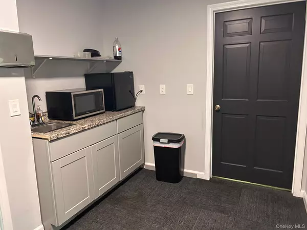 Brewster, NY 10509,1665 Route 22 #1663