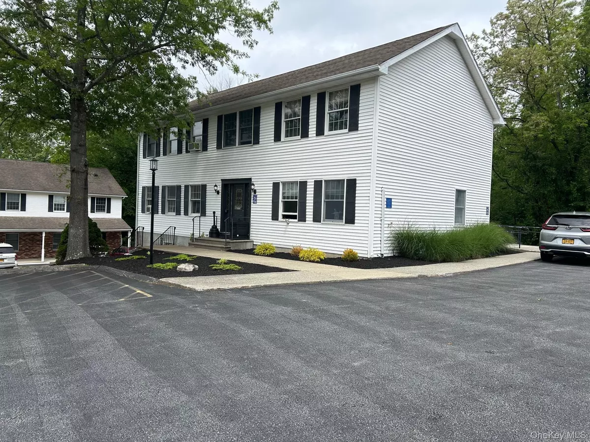 Brewster, NY 10509,1665 Route 22 #1663