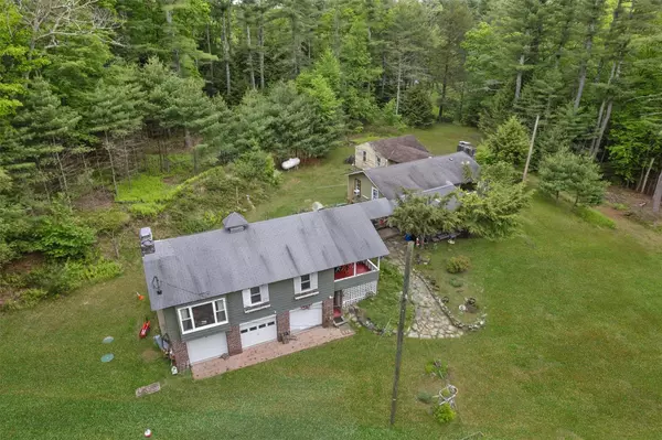Sparrowbush, NY 12780,11 Waldweg DR