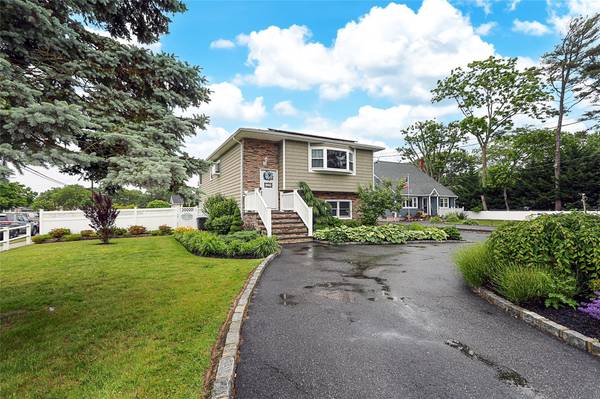 1222 Saxon AVE, Bay Shore, NY 11706