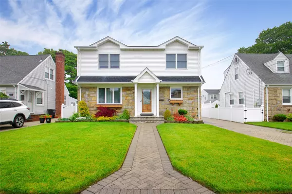 Franklin Square, NY 11010,952 Van Buren AVE