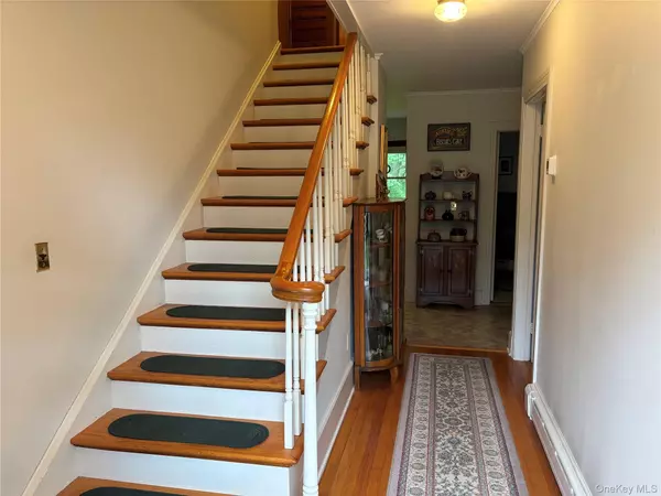 Poughkeepsie, NY 12603,15 Orchard RD