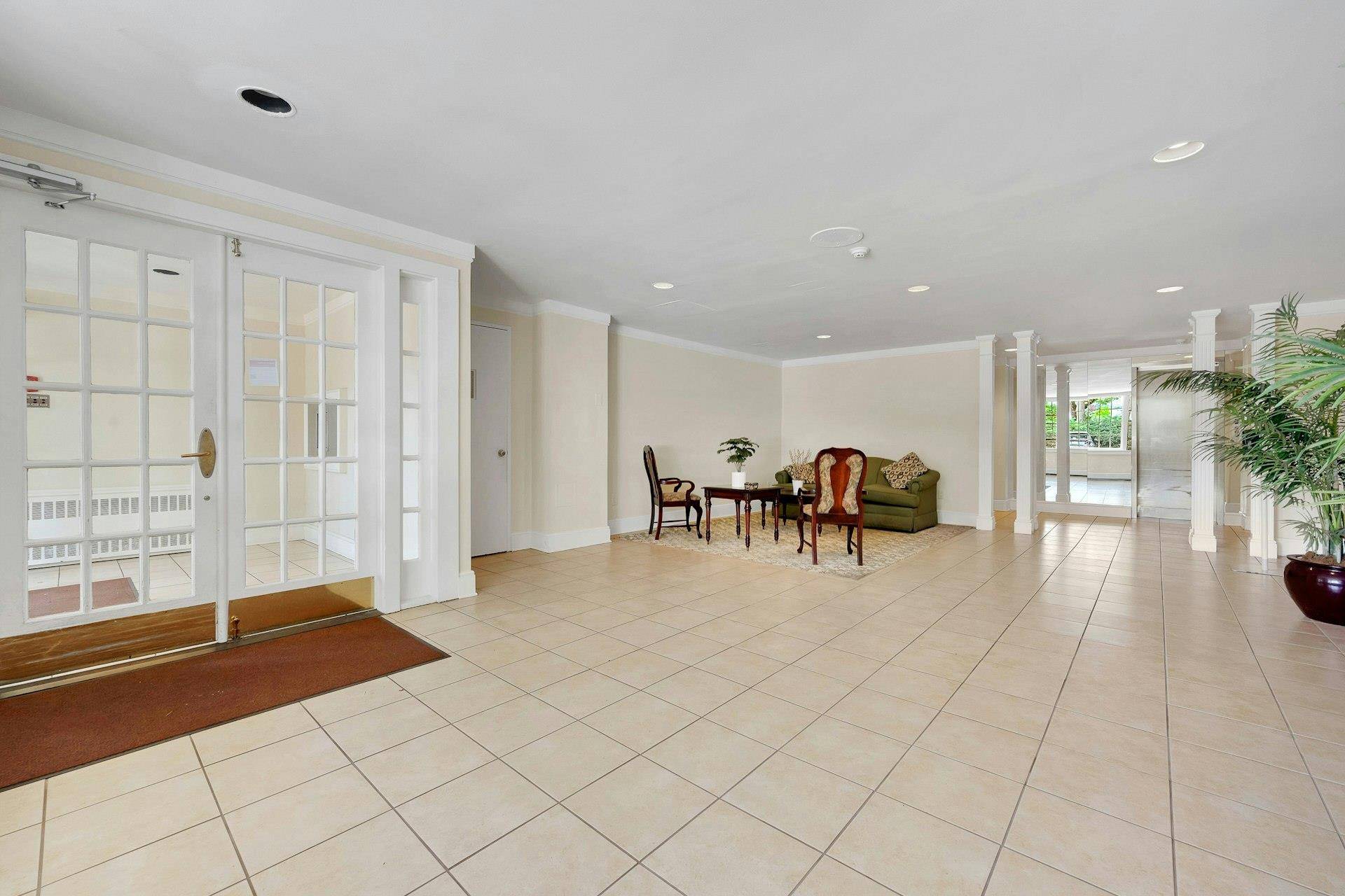 Tuckahoe, NY 10709,2 consulate DR #4C