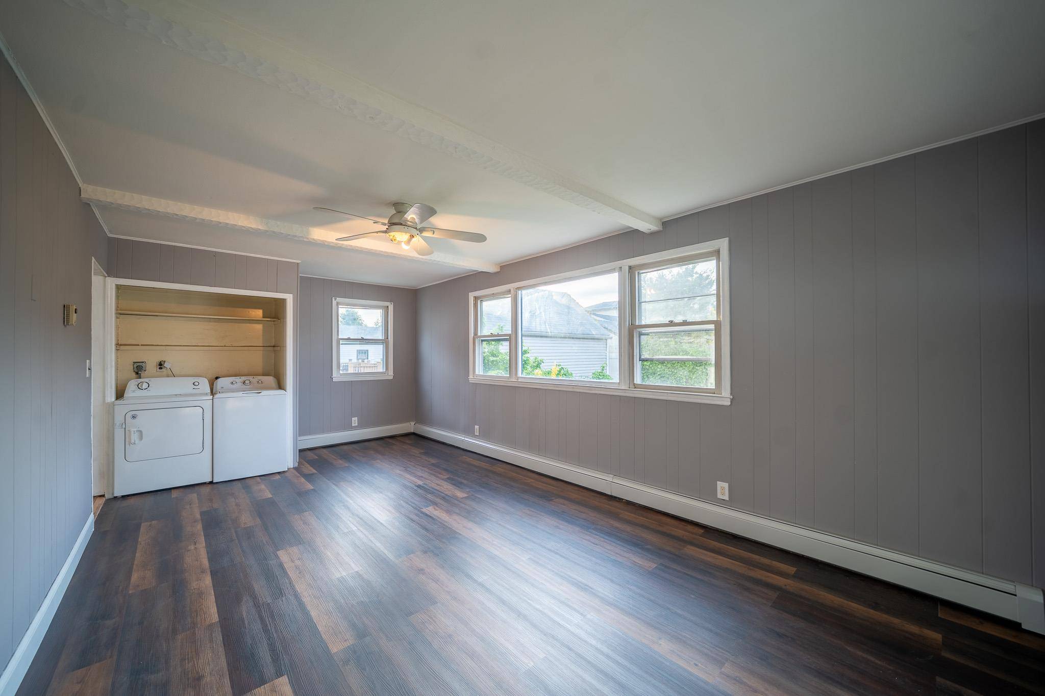 Valley Stream, NY 11581,31 PENINSULA BLVD