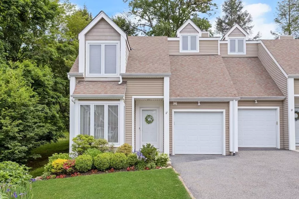 Ossining, NY 10562,17 Spring Pond DR