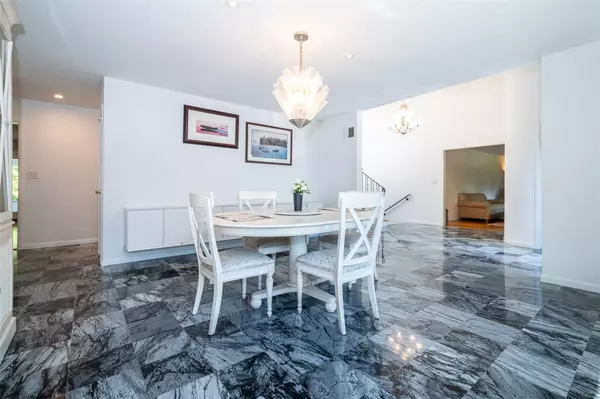 Scarsdale, NY 10583,25 Old Lyme RD