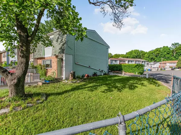 Middletown, NY 10940,2 Rivervale RD