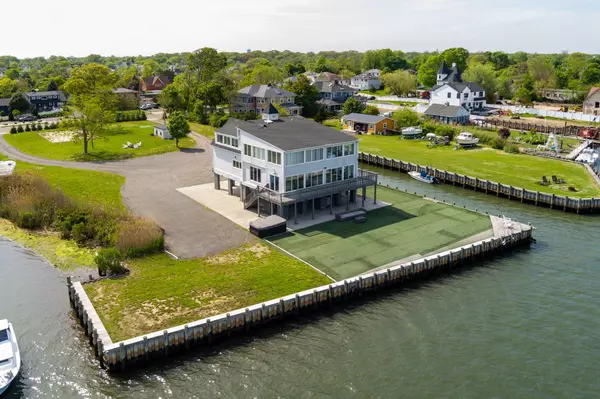 Massapequa, NY 11758,200 Lot B Clocks BLVD