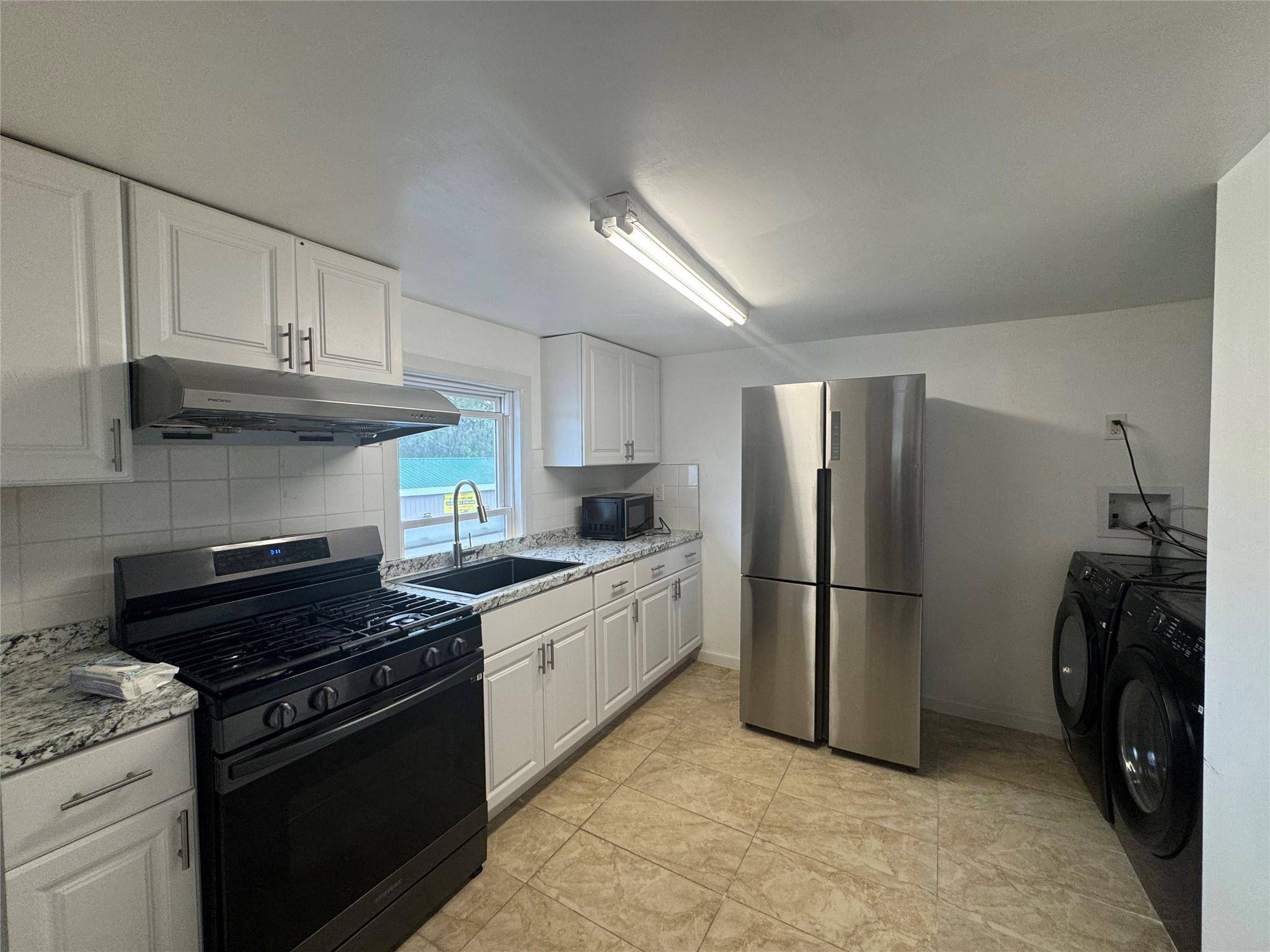 34 Smith ST, Middletown, NY 10940