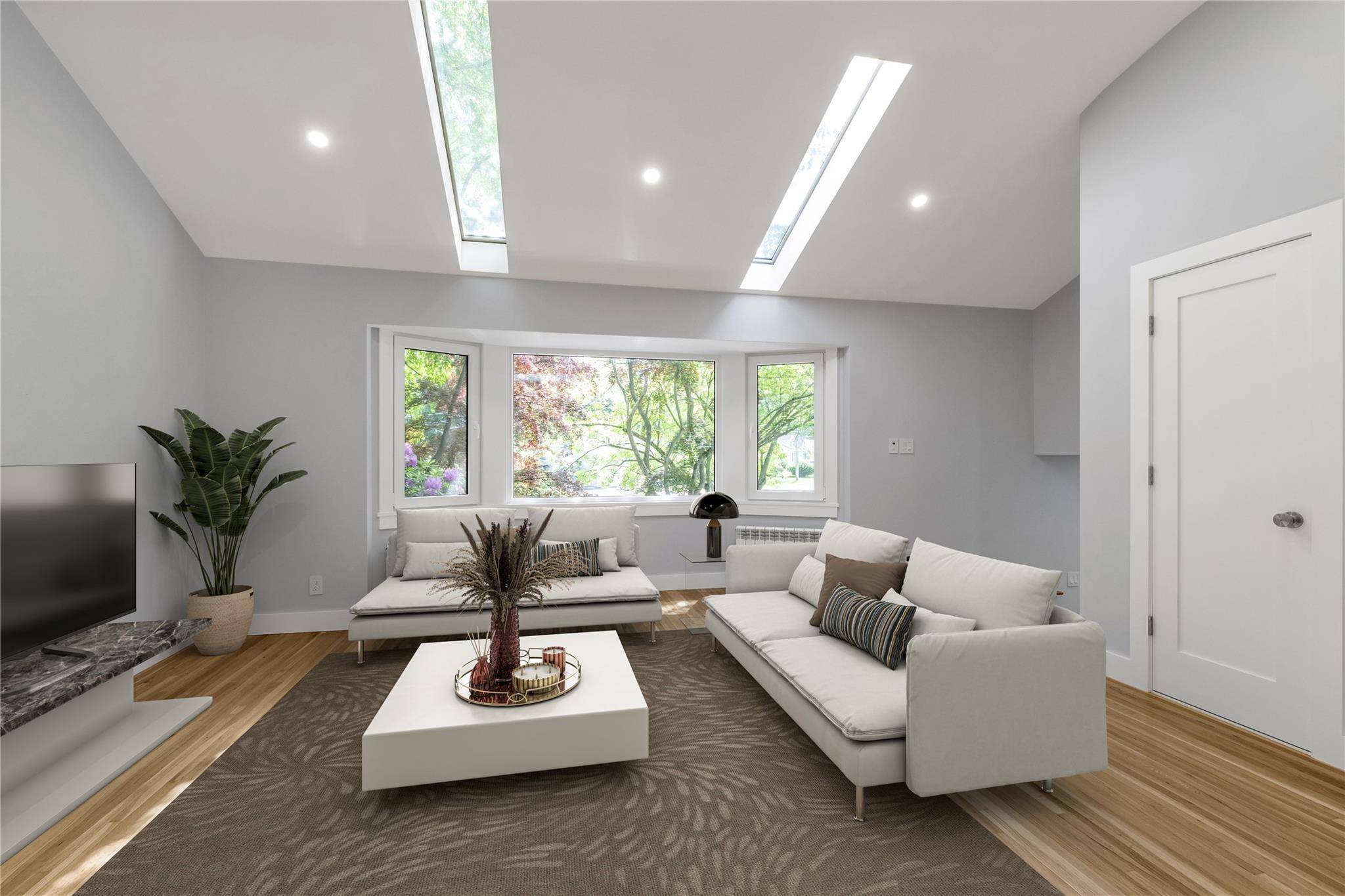 Glen Cove, NY 11542,27 Meadowfield LN