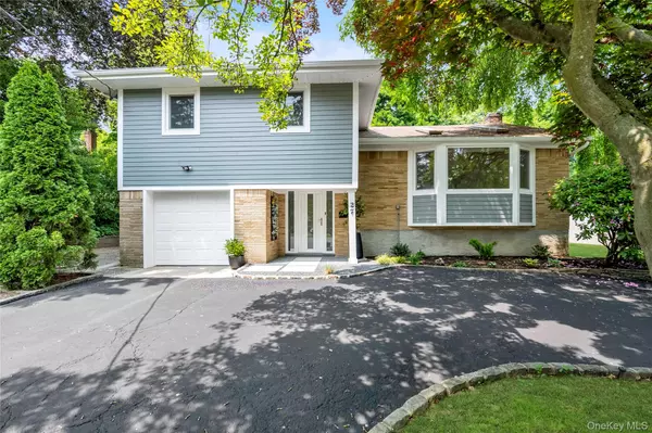 Glen Cove, NY 11542,27 Meadowfield LN