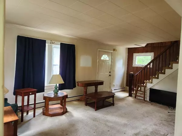 East Quogue, NY 11942,9 Vail AVE