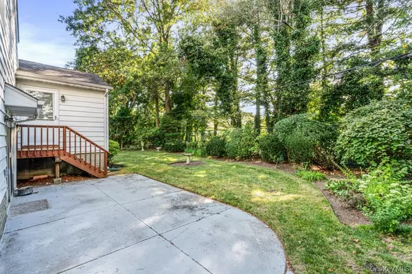 Garden City, NY 11530,140 Hayes ST
