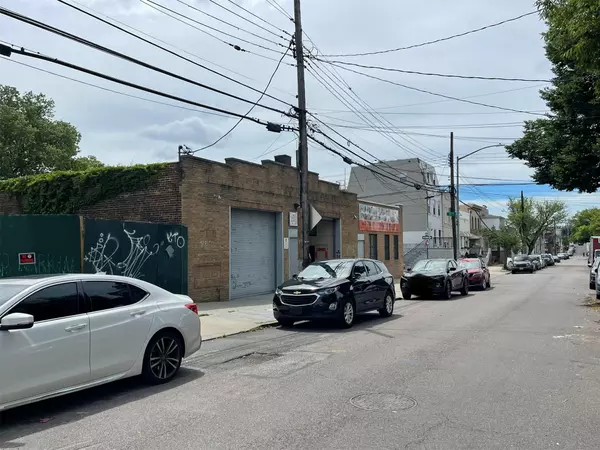 Maspeth, NY 11378,57-37 59th ST