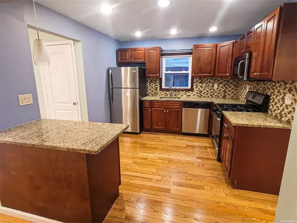Laurelton, NY 11413,22820 Edgewood AVE