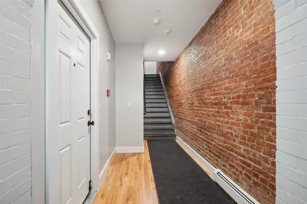Newburgh, NY 12550,405 Grand ST #3