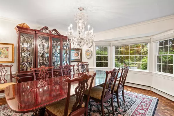 Dix Hills, NY 11746,33 Chatham PL
