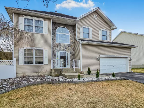 New Windsor, NY 12553,2717 Colonial DR