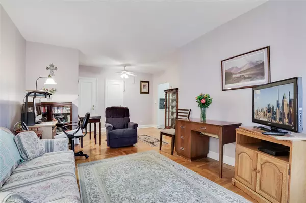 Woodside, NY 11377,48-56 44th #2H