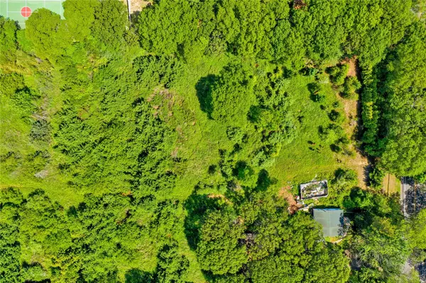 972 Old Medford AVE, Farmingville, NY 11738