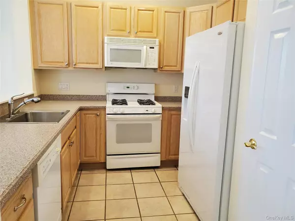 Croton-on-hudson, NY 10520,1408 Half Moon Bay DR
