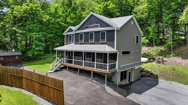 11 Fieldstone CT, Highland, NY 12528