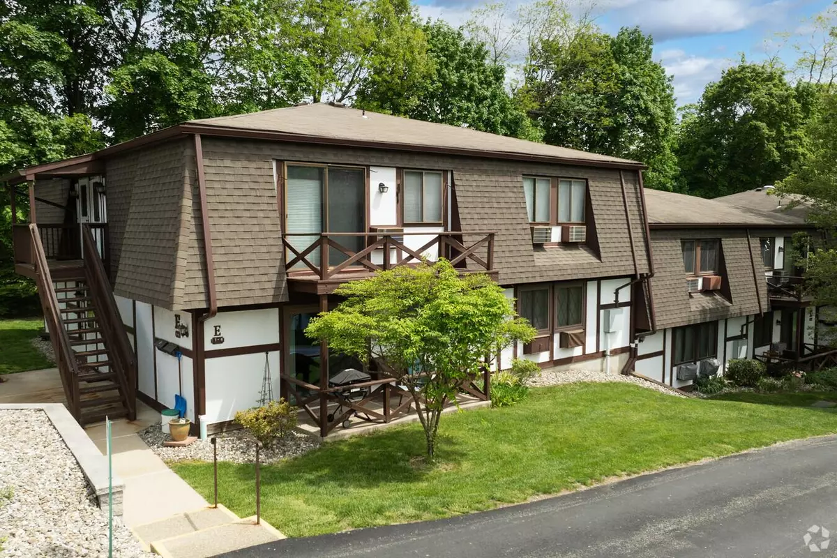 Cornwall, NY 12518,129 Main ST #E8