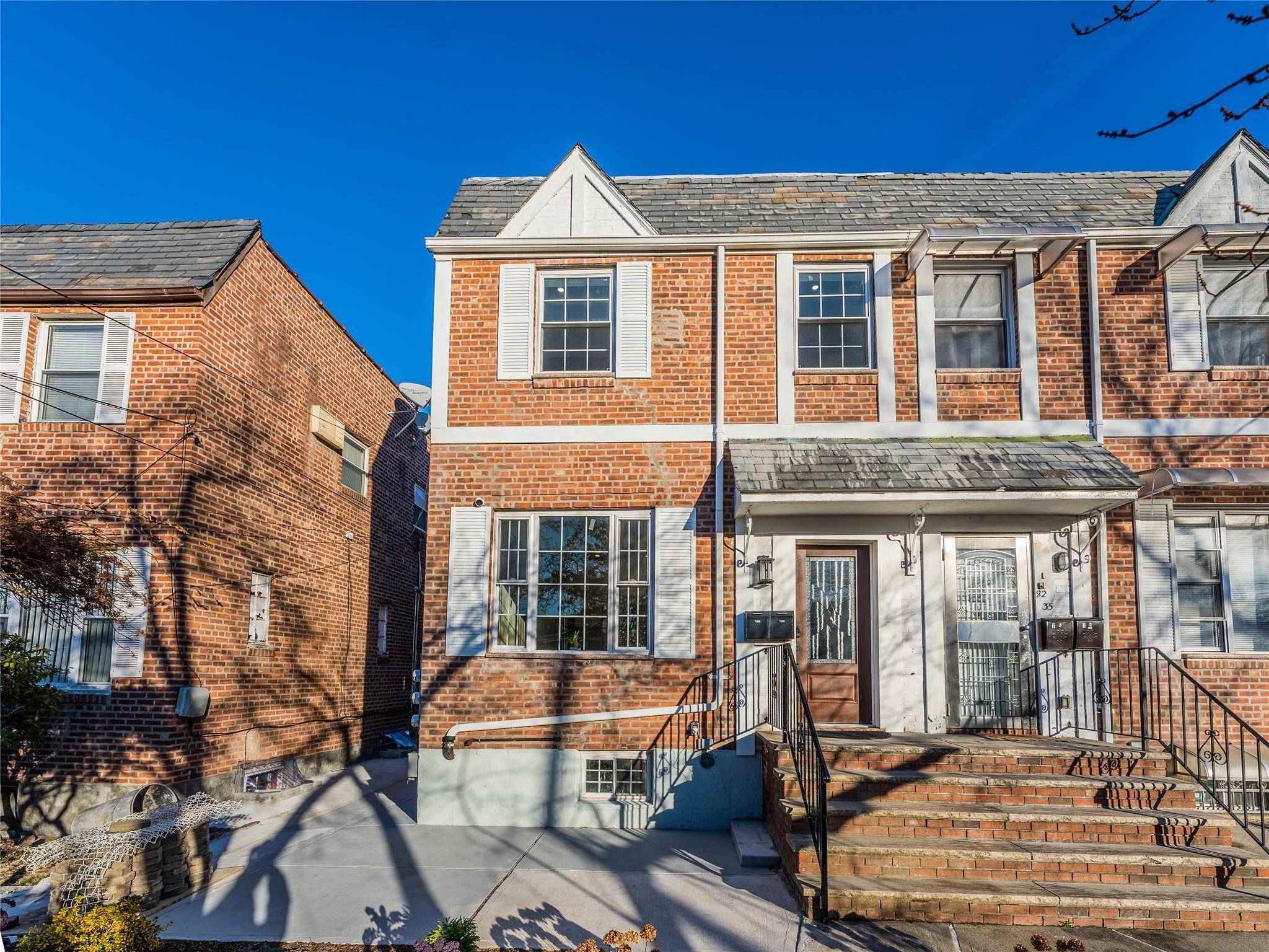 82-33 165 STREET, Fresh Meadows, NY 11432