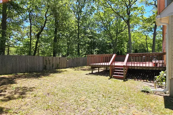 Coram, NY 11727,17 Erna DR