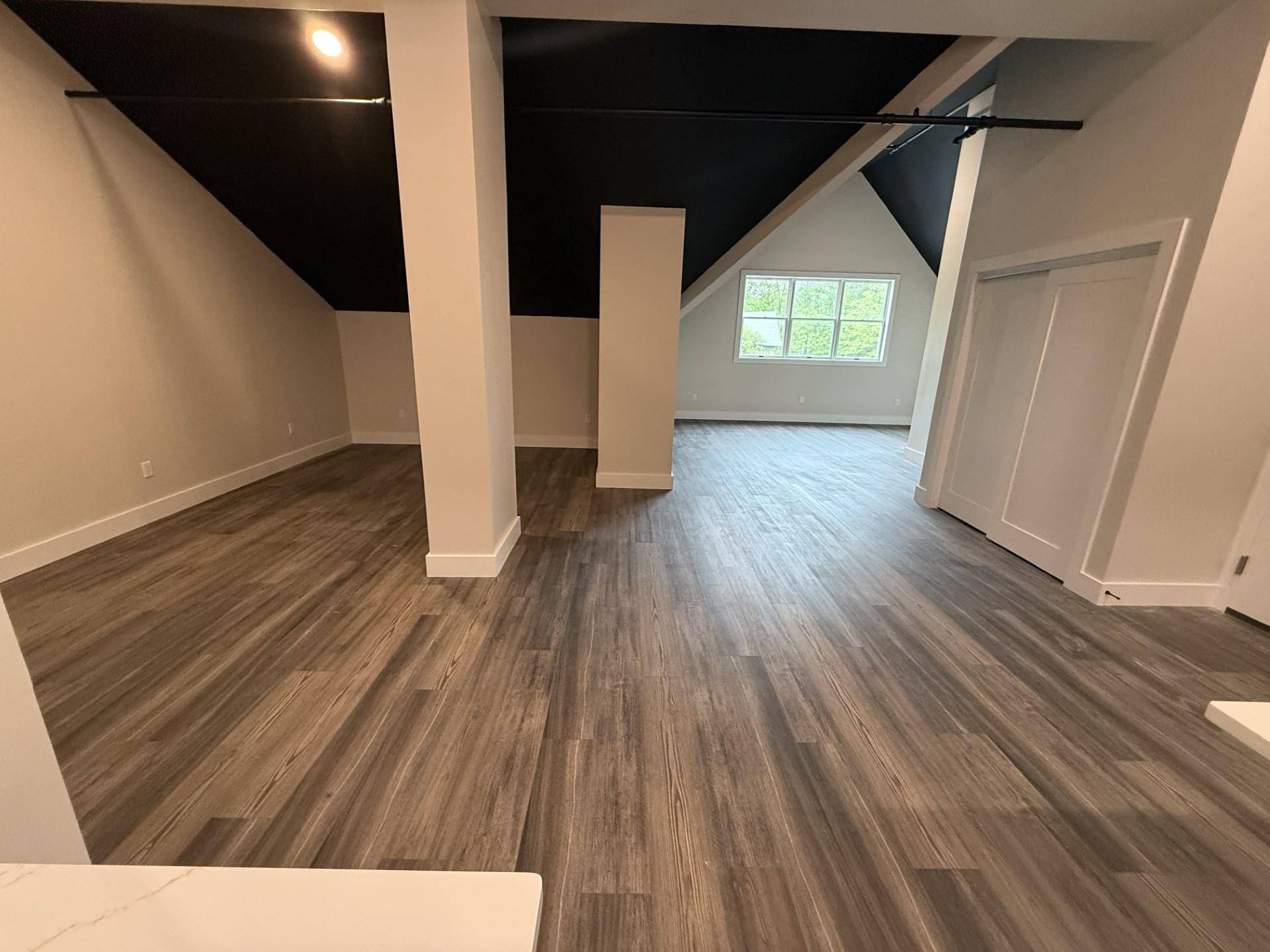 Mohegan Lake, NY 10547,1821 E Main ST #5
