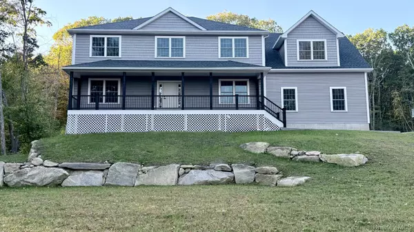 26 Rodina DR, Pawling, NY 12564