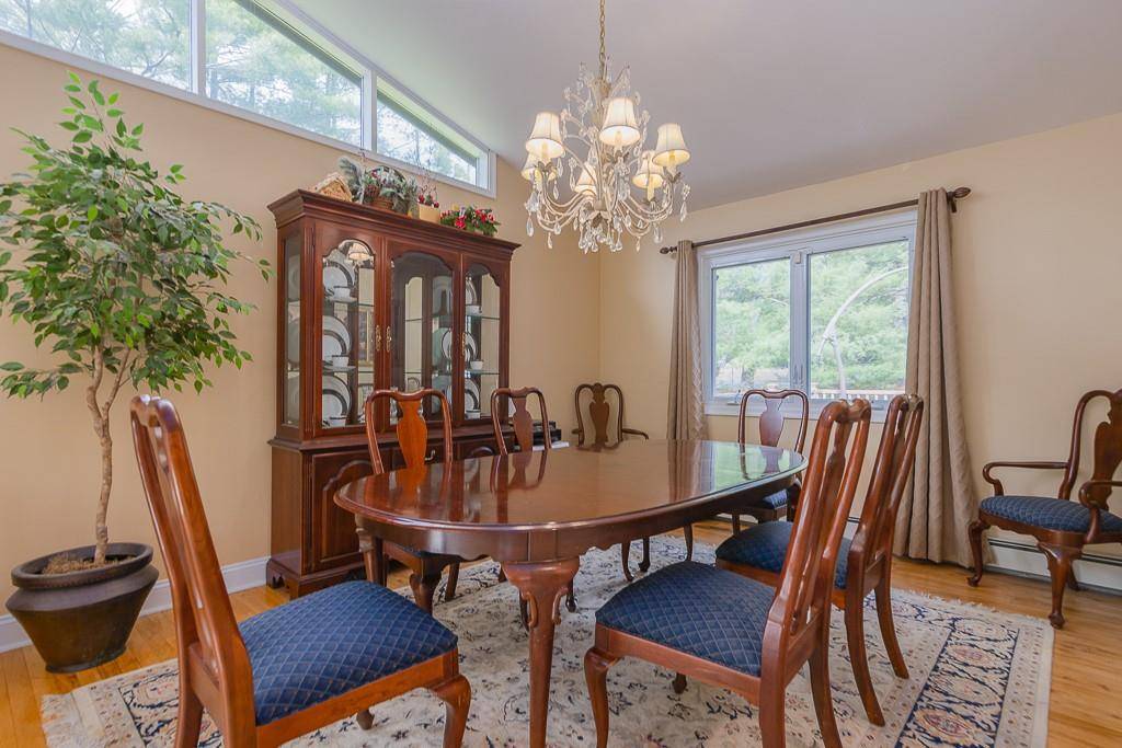 West Nyack, NY 10994,110 Robin Hood LN