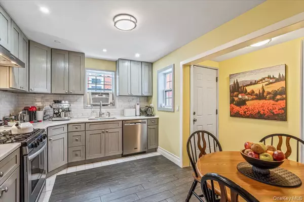 Flushing, NY 11354,29-43 143rd ST