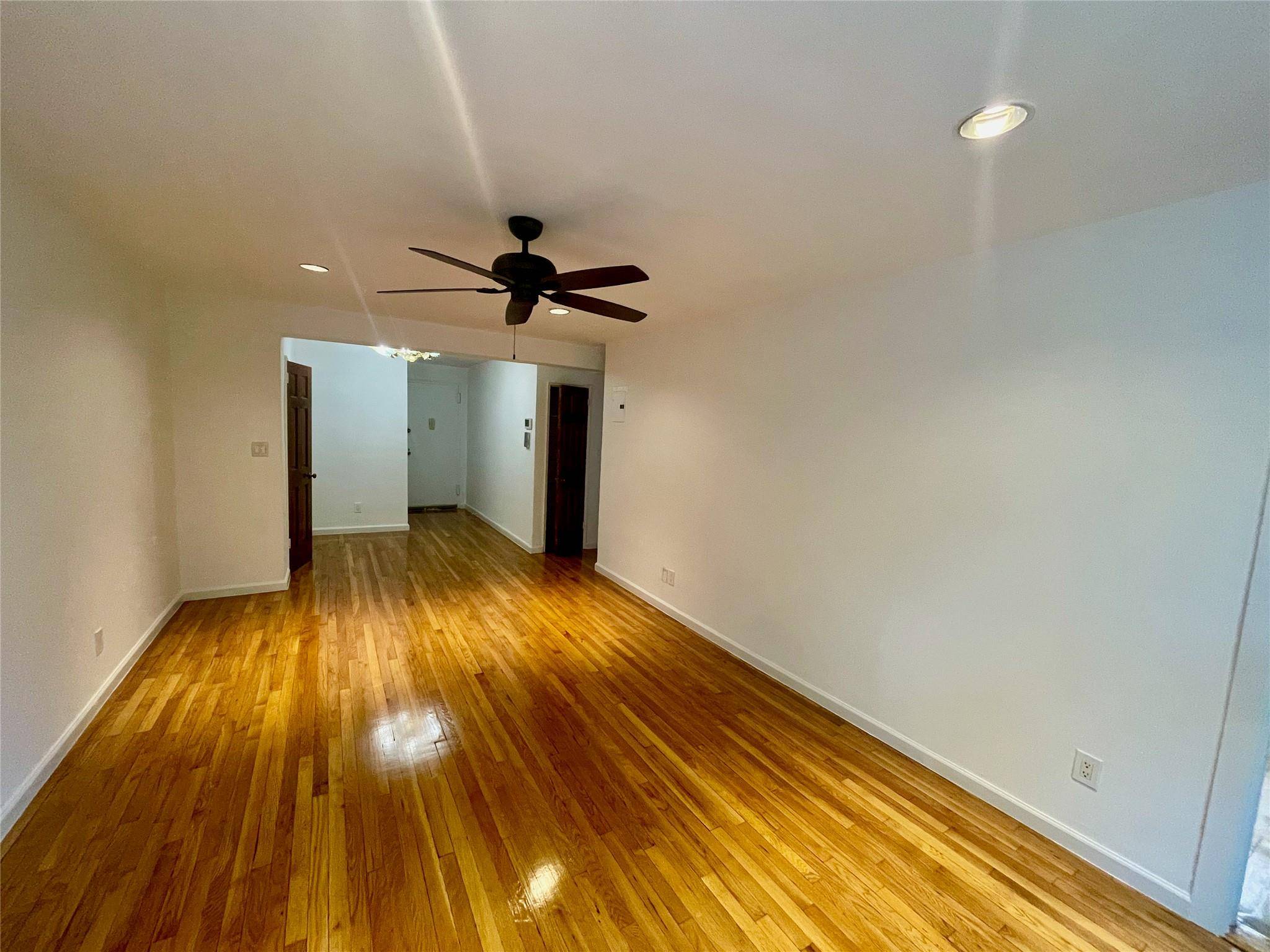 Flushing, NY 11355,14340 41st AVE #2G