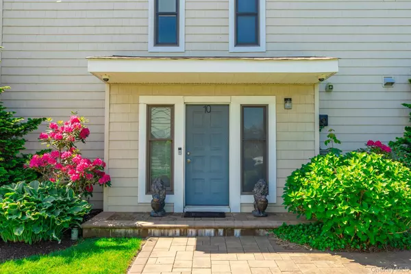 Babylon, NY 11702,10 Hidden Harbor DR