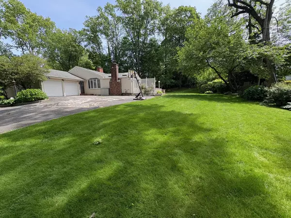 Manhasset, NY 11030,1 Luquer RD