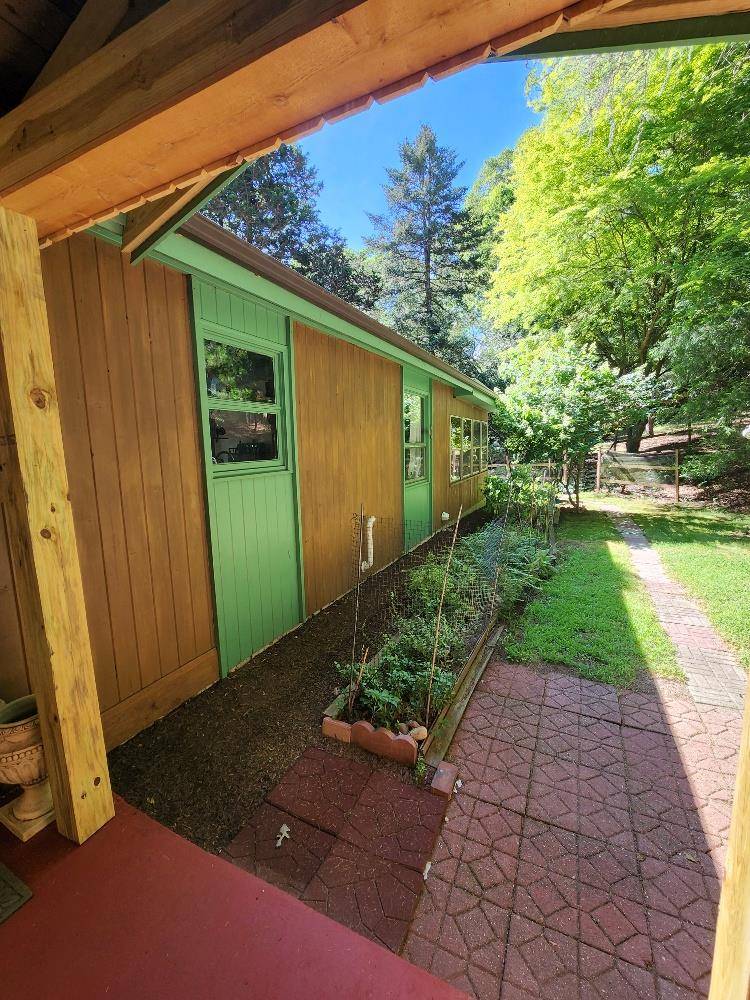 Middle Island, NY 11953,21 West Bartlett RD