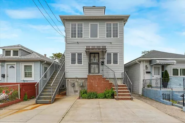 6944 Thursby AVE, Arverne, NY 11692