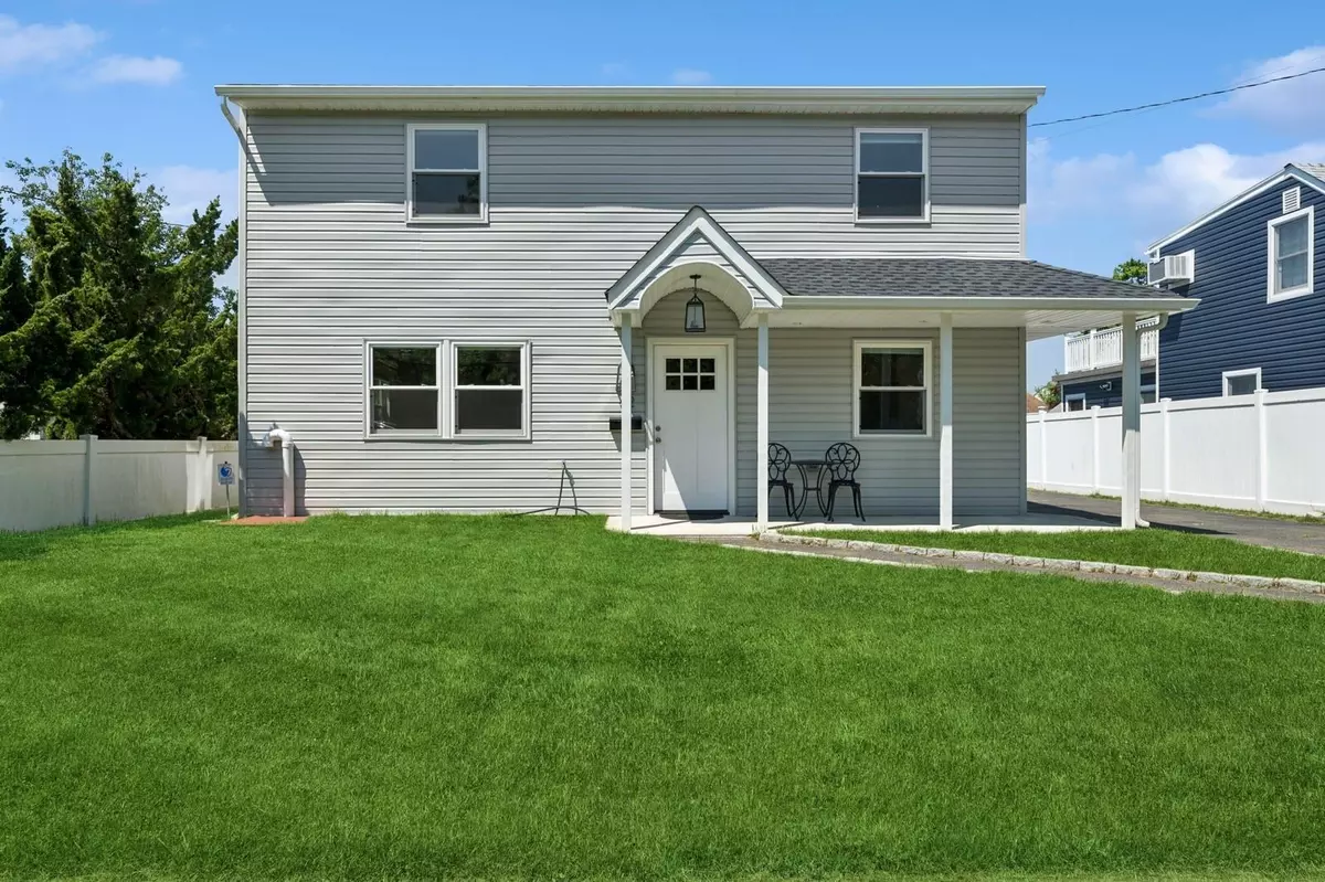 Merrick, NY 11566,42 Chernucha AVE