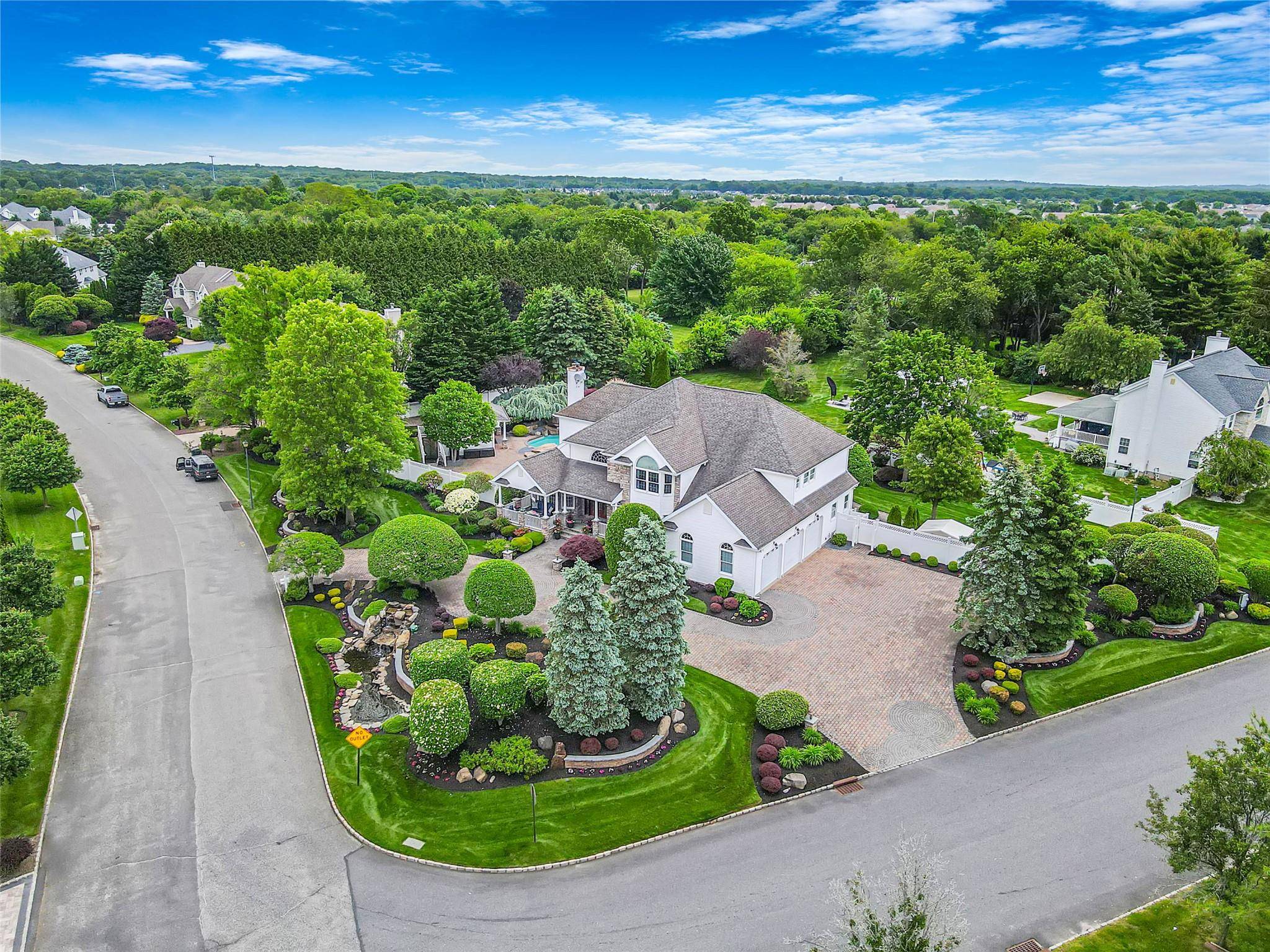 Mount Sinai, NY 11766,43 Casey LN