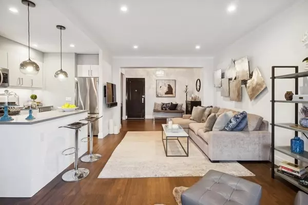 Forest Hills, NY 11375,77-34 113th ST #6H