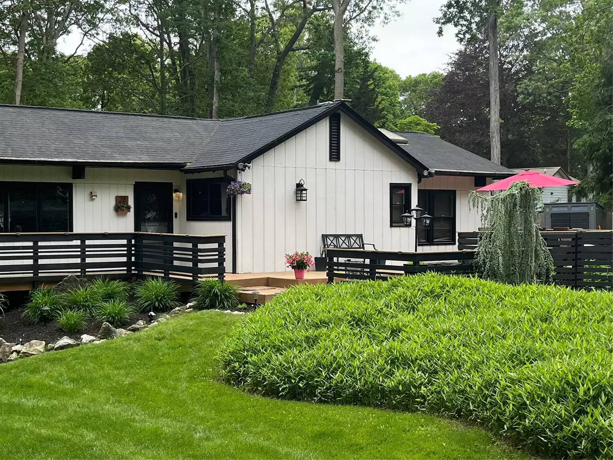 Miller Place, NY 11764,28 Old Cow PATH