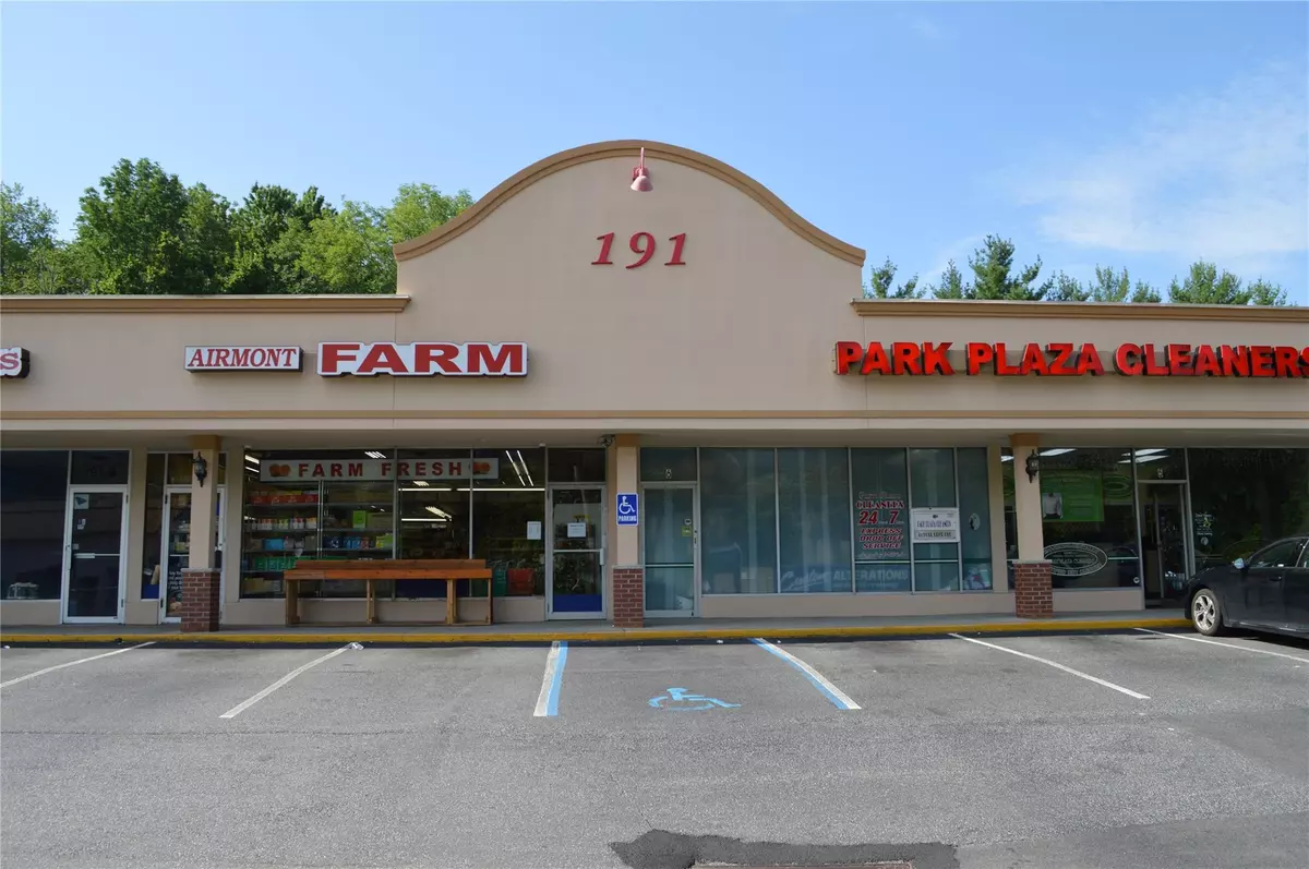Airmont, NY 10901,191 Route 59 #8